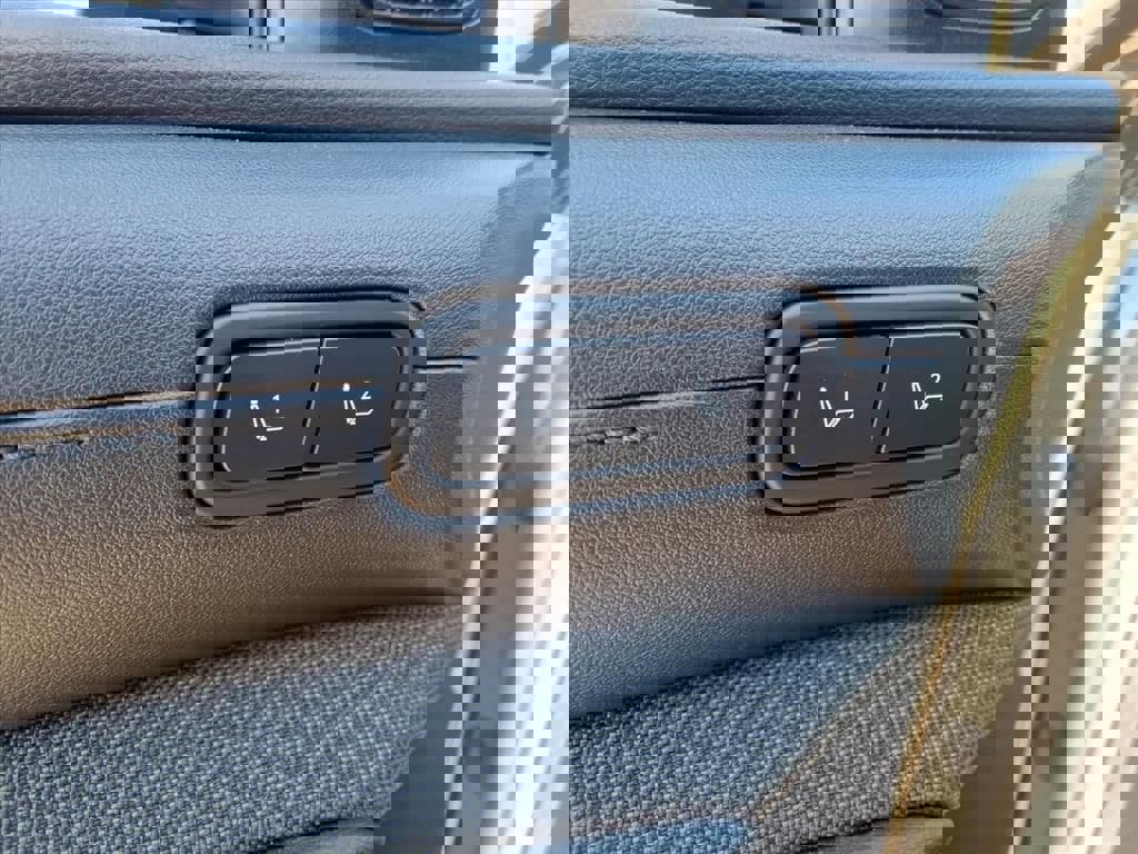 Used 2025 Hyundai Santa Cruz Limited image 9