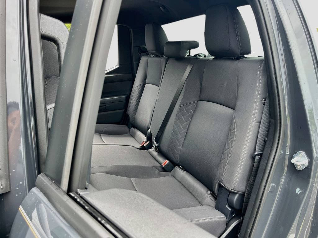 Used 2024 Toyota Tacoma SR5 AWD/4WD image 22