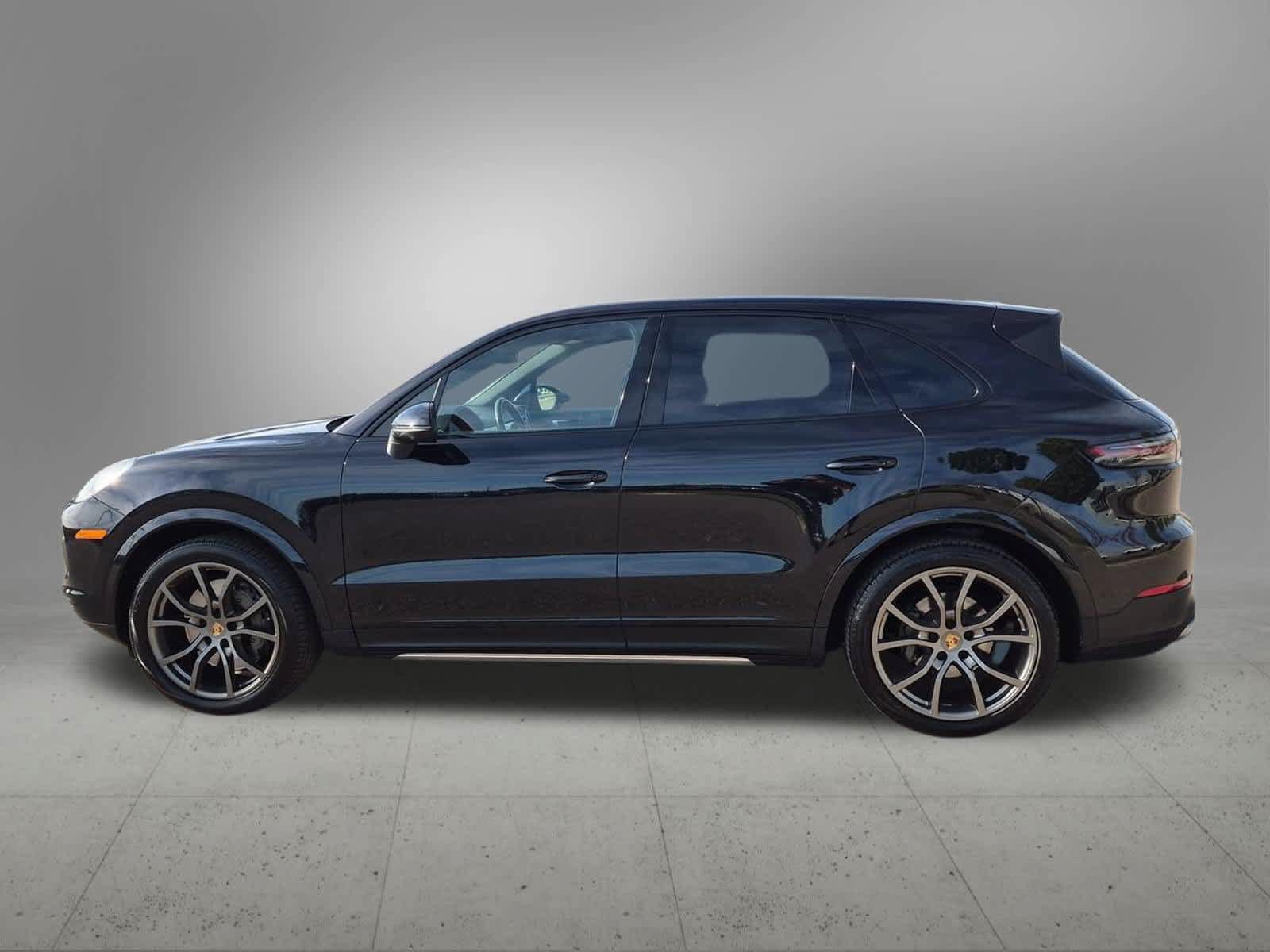 Used 2022 Porsche Cayenne S AWD/4WD image 3