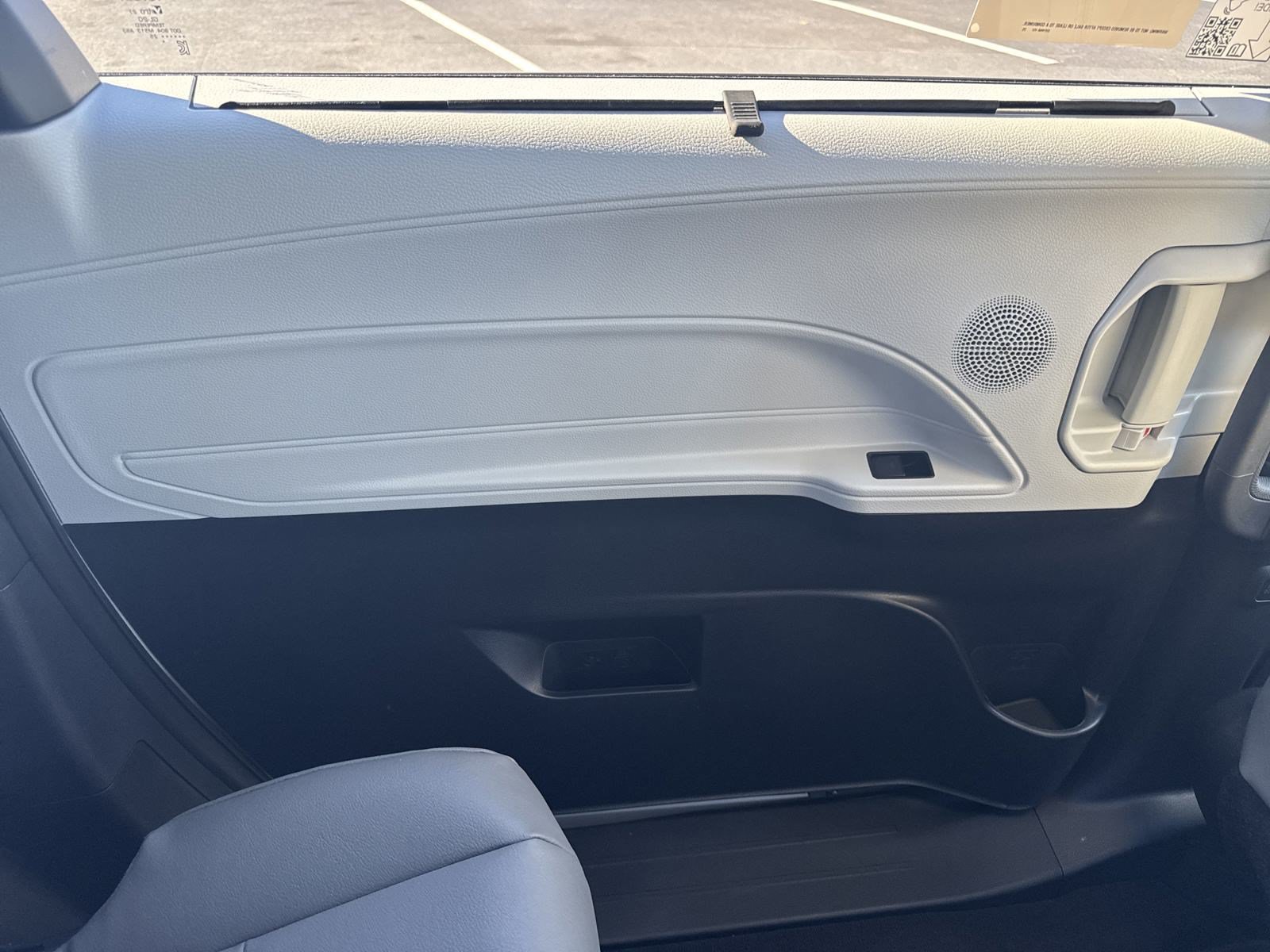 New 2025 Toyota Sienna XLE FWD image 28