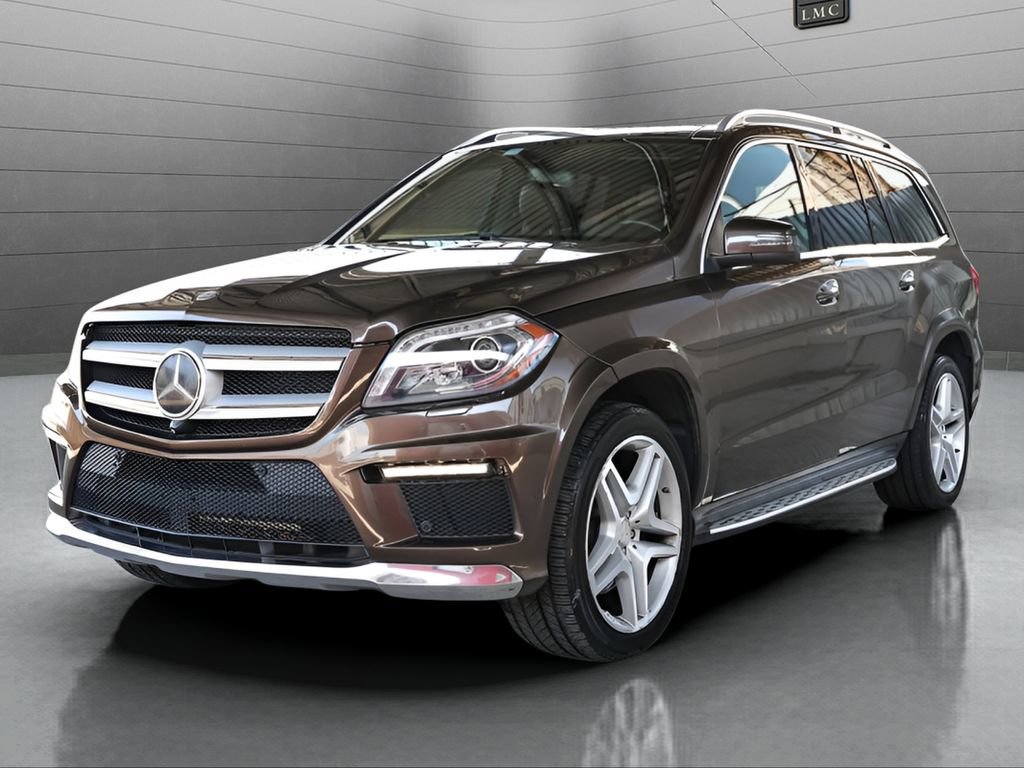 Used 2013 Mercedes-Benz GL 550 4MATIC image 4