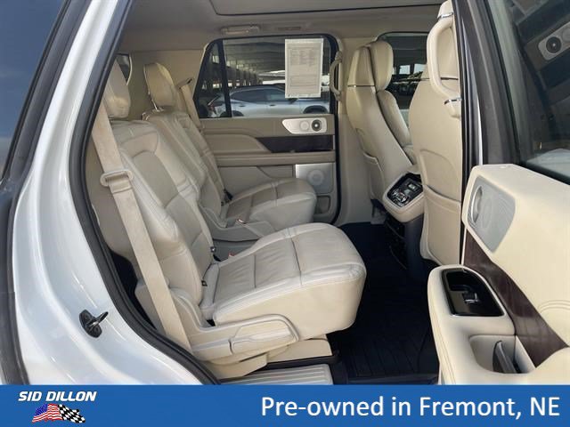 Used 2021 Lincoln Navigator Reserve w/ Luxury Package AWD/4WD image 20