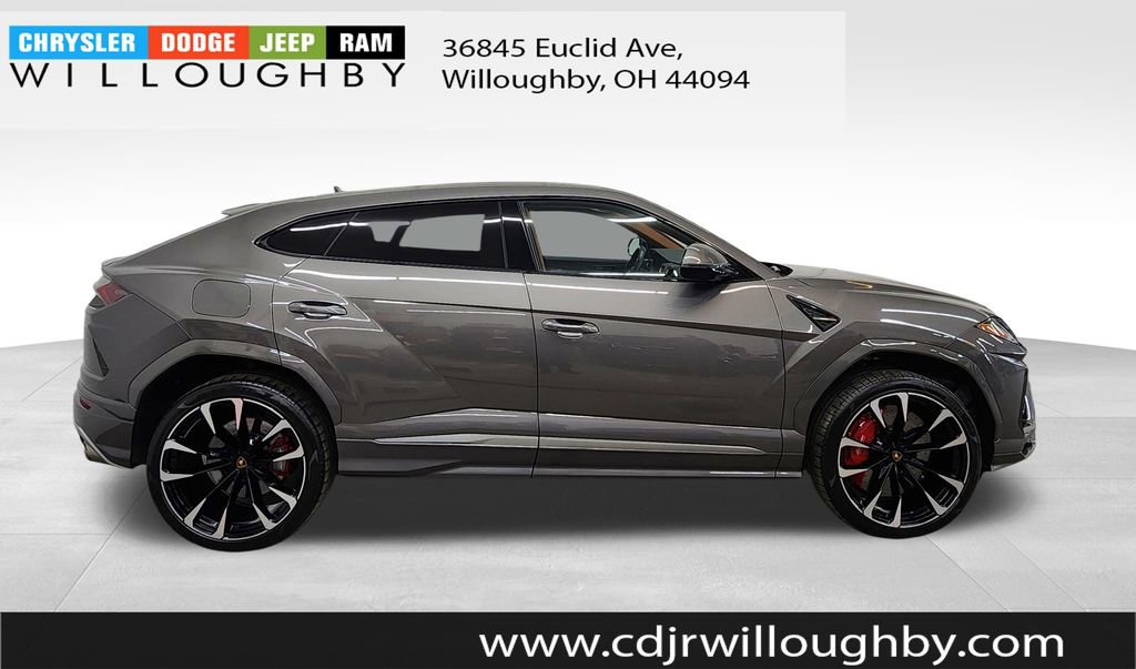 Used 2022 Lamborghini Urus image 4