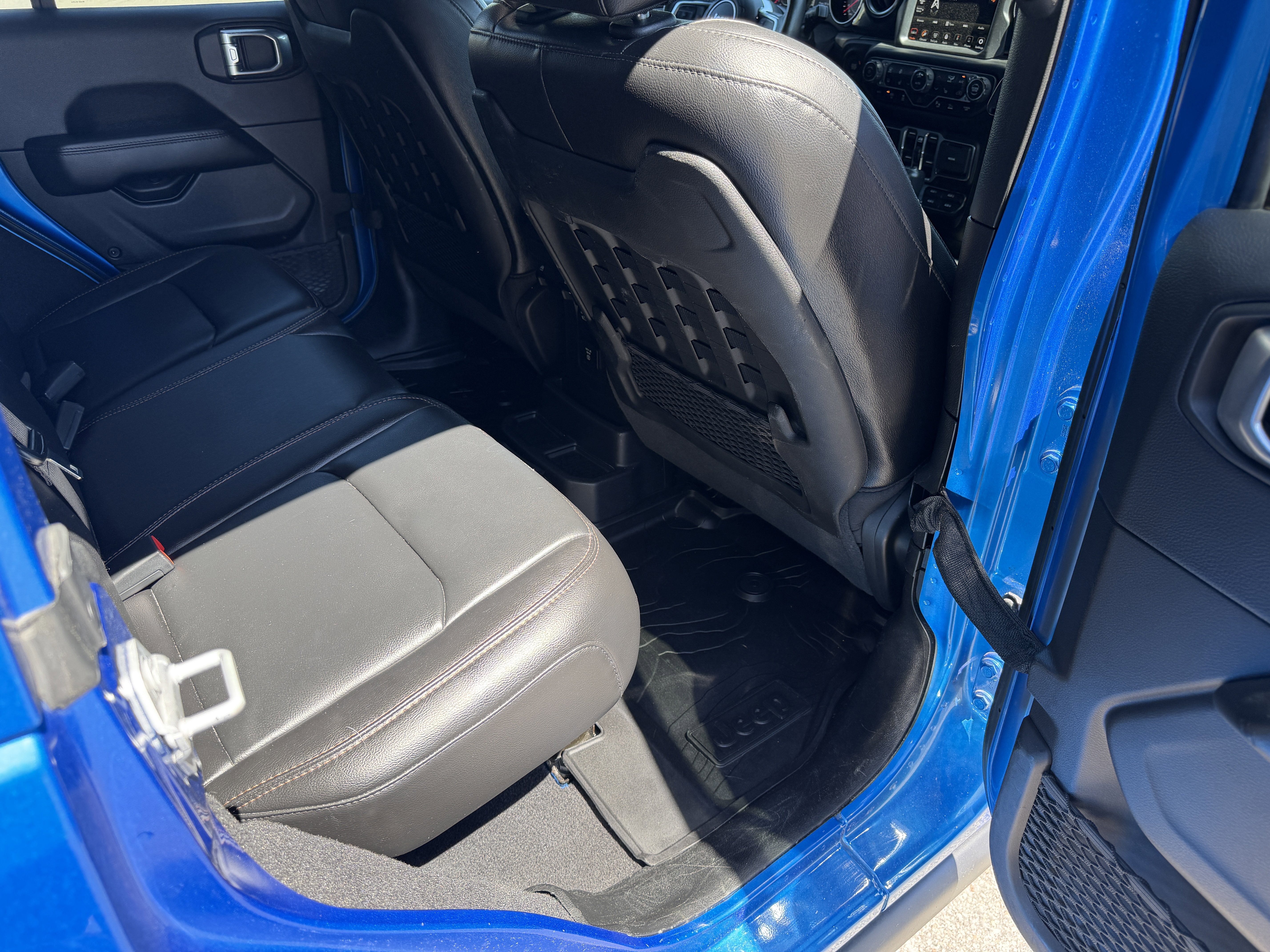 Used 2021 Jeep Wrangler Unlimited Rubicon w/ Trailer Tow Package image 18