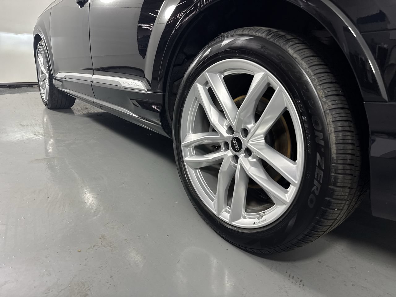 Used 2025 Audi Q7 3.0T Premium Plus w/ Premium Plus Package AWD/4WD image 8