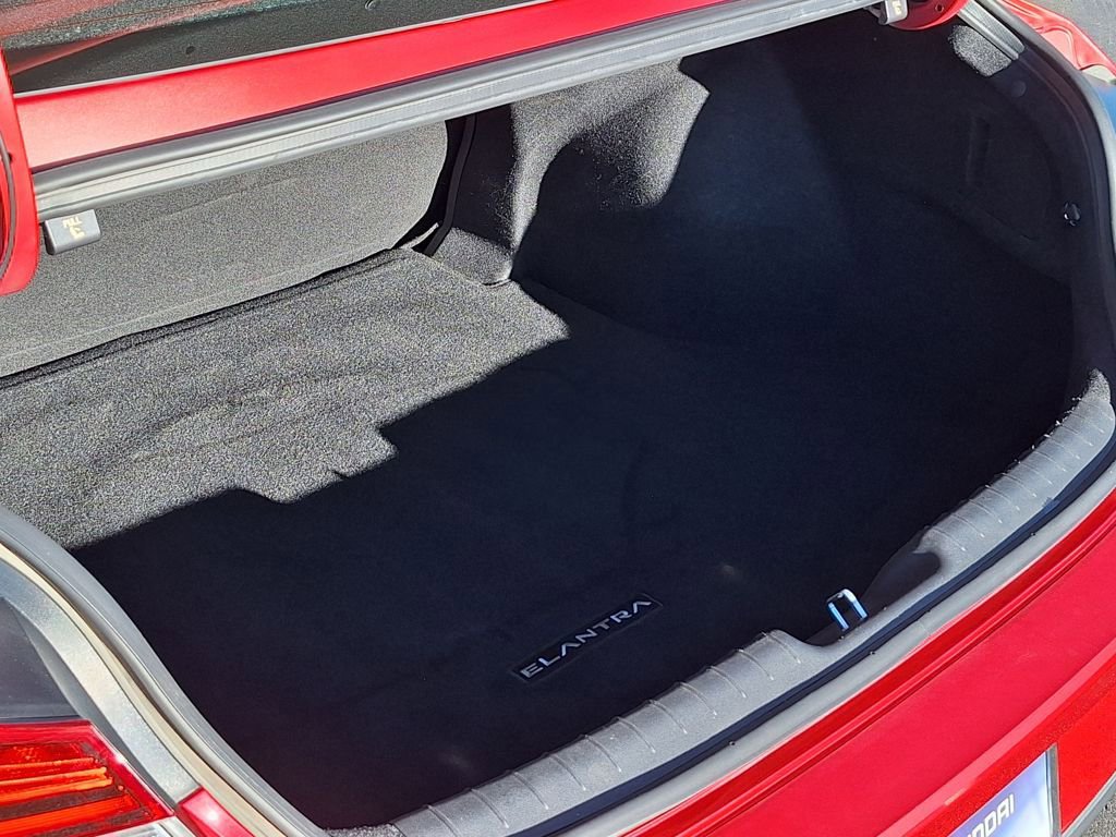 Certified 2022 Hyundai Elantra Blue image 27