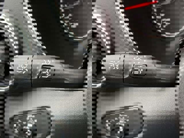 Used 2025 Chevrolet Blazer LT image 18