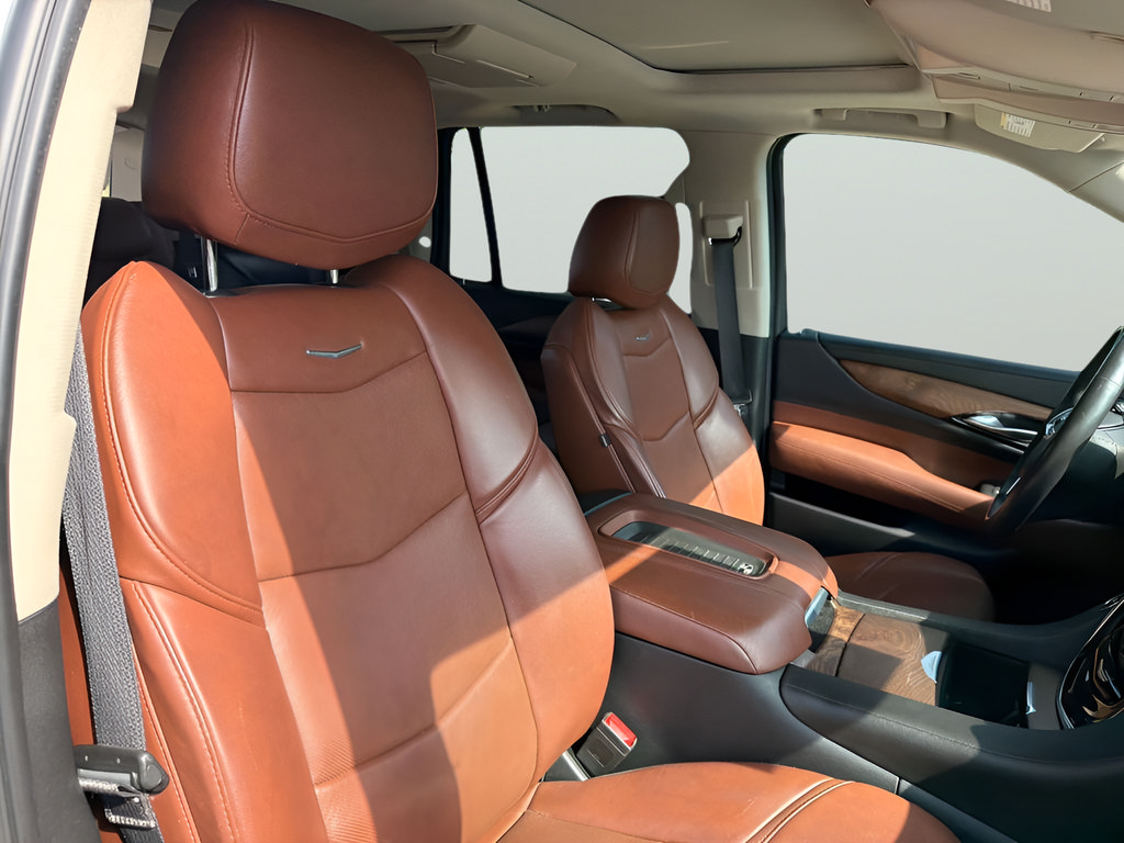 Used 2020 Cadillac Escalade Premium Luxury RWD image 46