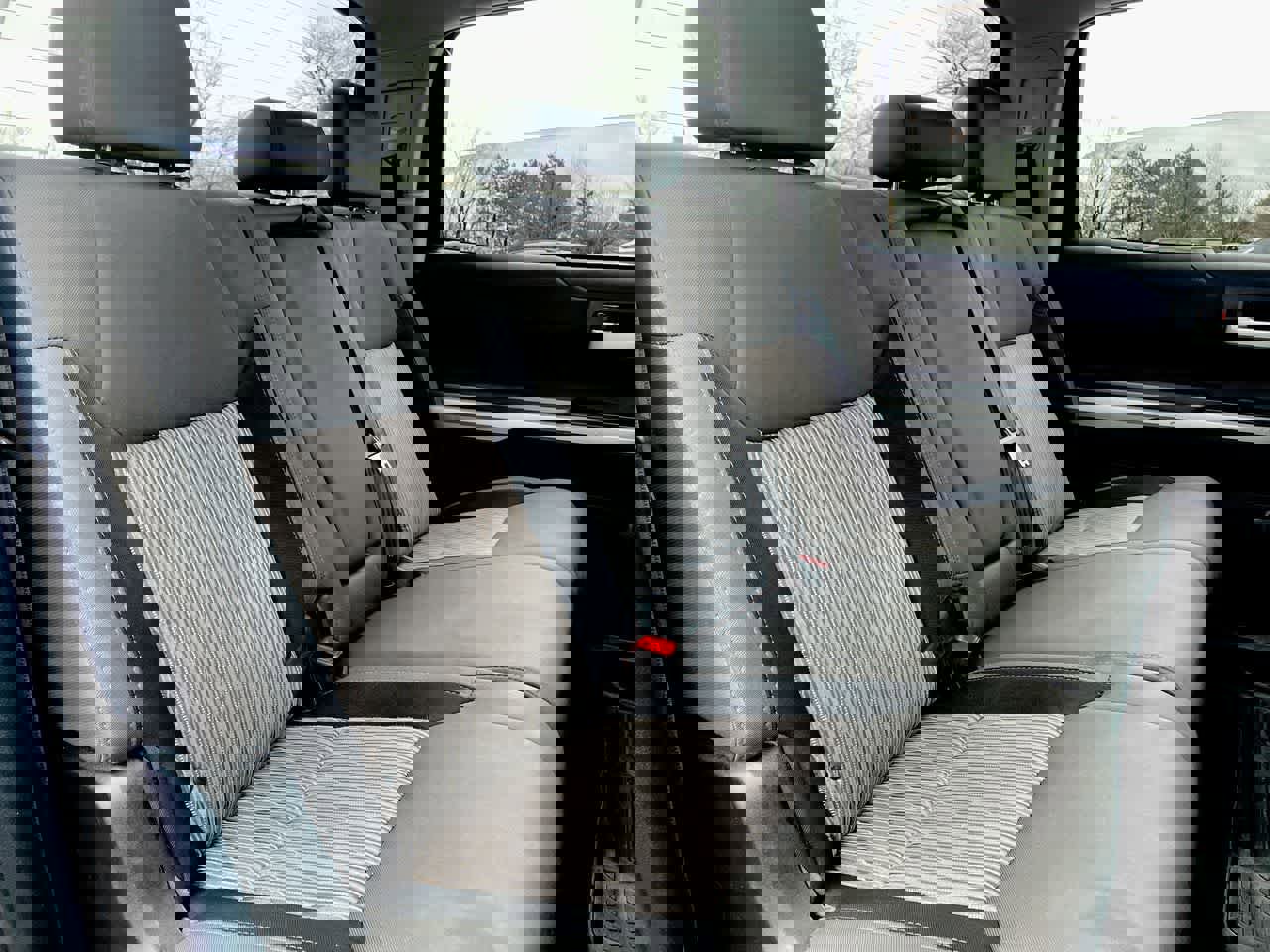 Used 2015 Toyota Tundra SR5 w/ SR5 Upgrade Package image 15