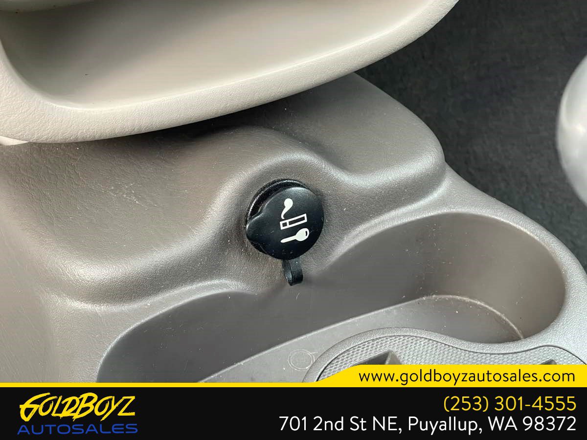 Used 2004 Chrysler PT Cruiser Limited w/ Chrome Accents Group FWD image 34