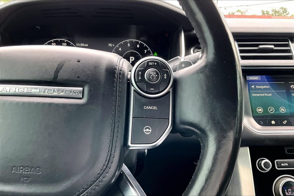 Used 2017 Land Rover Range Rover HSE AWD/4WD image 22