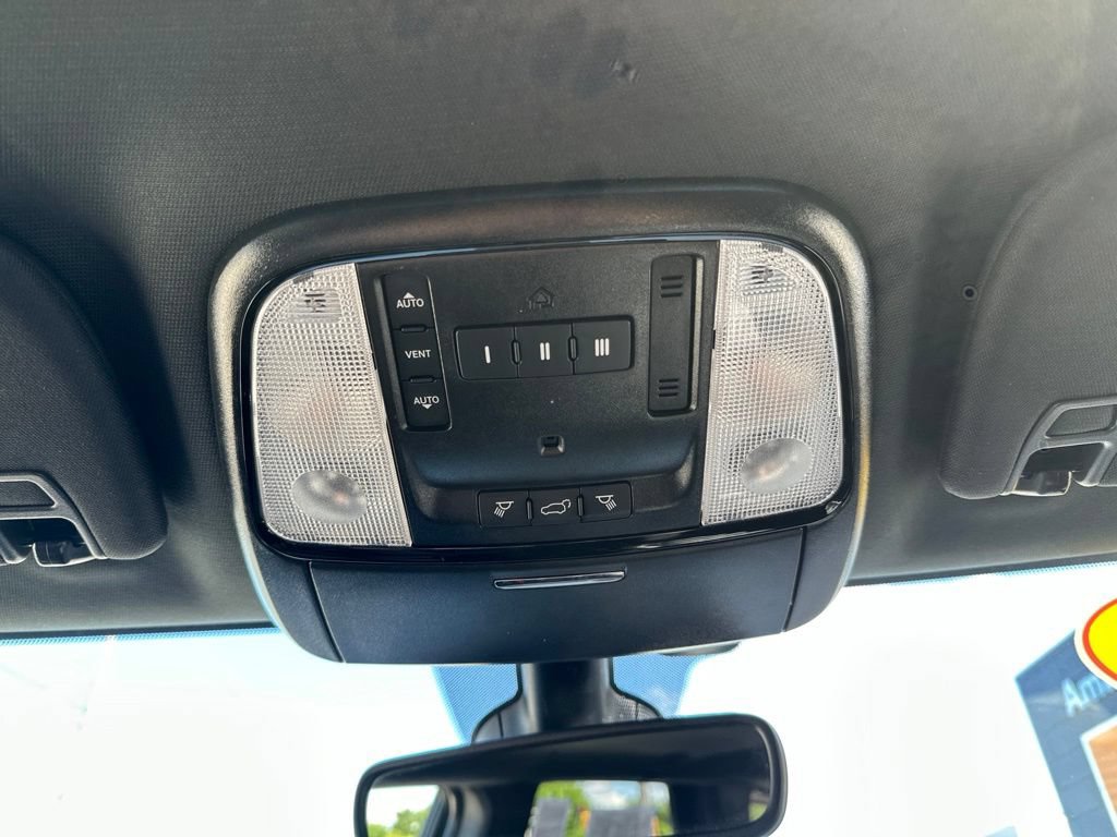 Used 2021 Dodge Durango R/T w/ Tow 'N Go Group AWD/4WD image 41
