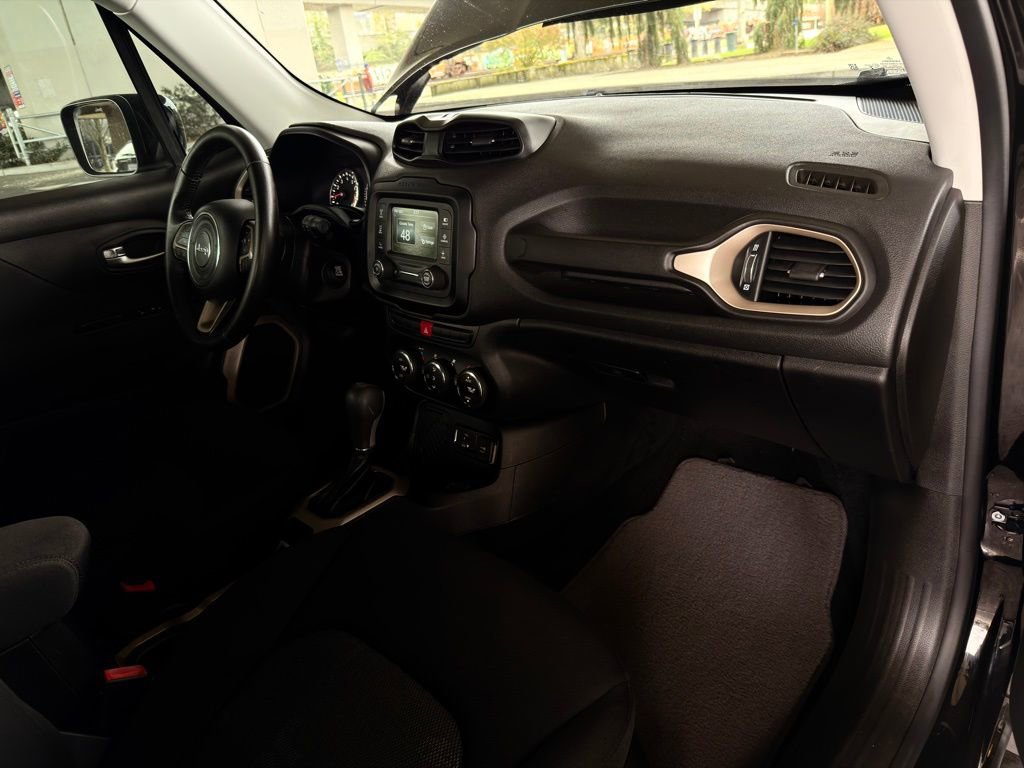 Used 2015 Jeep Renegade Latitude w/ Popular Equipment Group FWD image 55