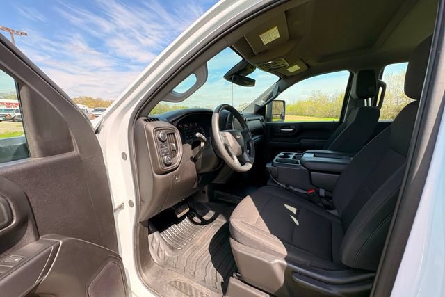 Used 2025 Chevrolet Silverado 3500 W/T AWD/4WD image 24