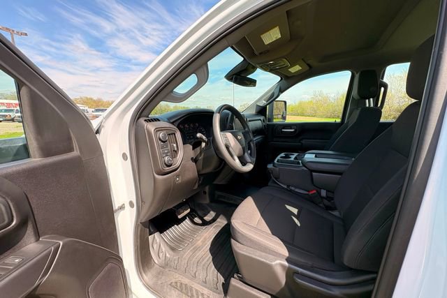 Used 2025 Chevrolet Silverado 3500 W/T AWD/4WD image 24