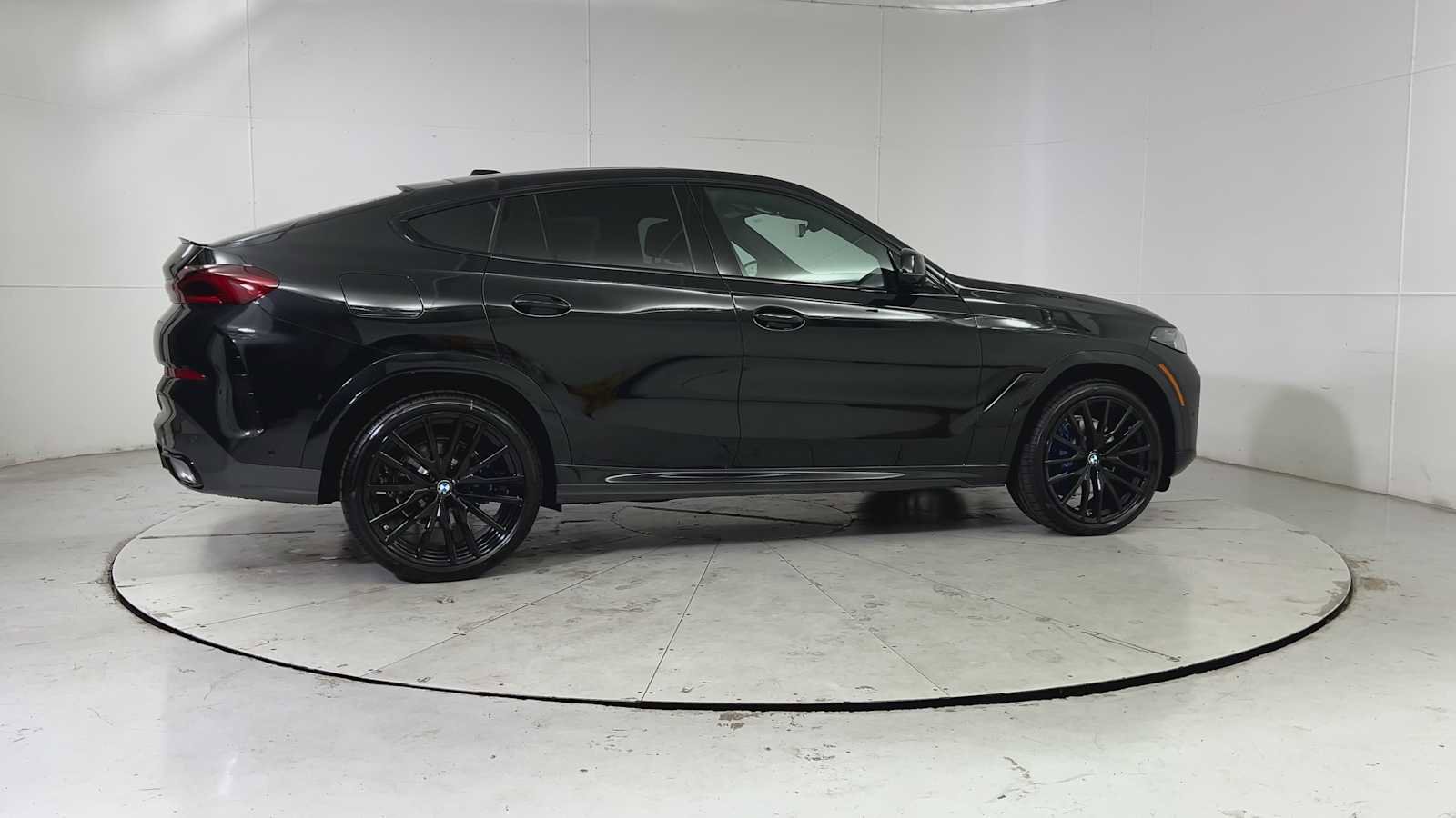 New 2026 BMW X6 xDrive40i image 9
