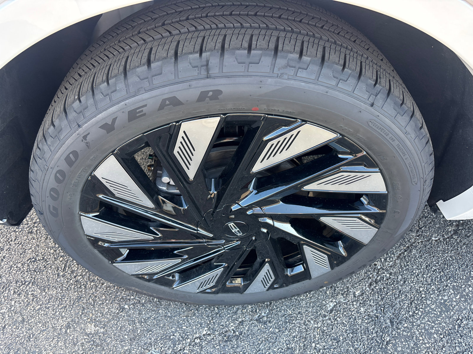 New 2026 Lincoln Nautilus Black Label w/ Jet Appearance Package AWD/4WD image 10