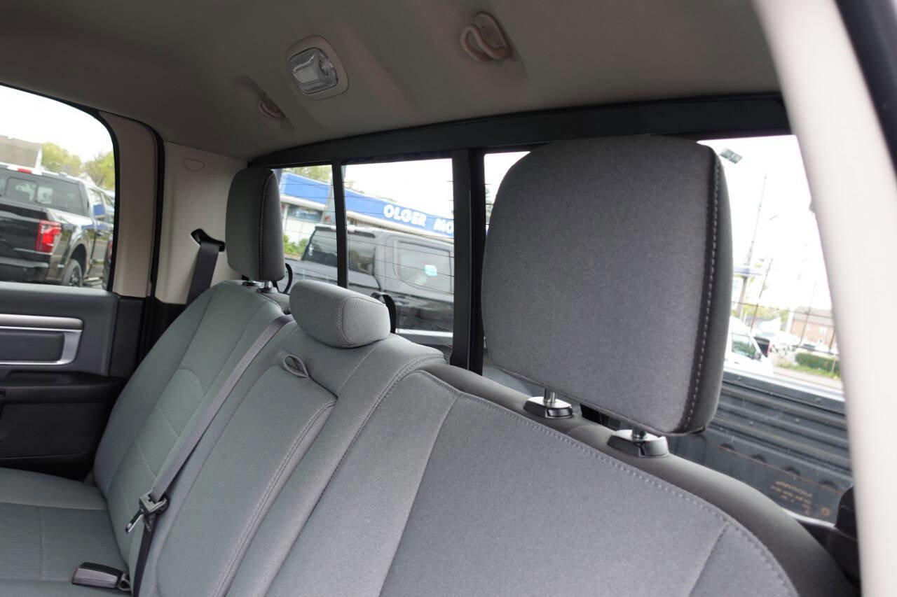 Used 2023 RAM 1500 Classic SLT w/ Electronics Convenience Group AWD/4WD image 24