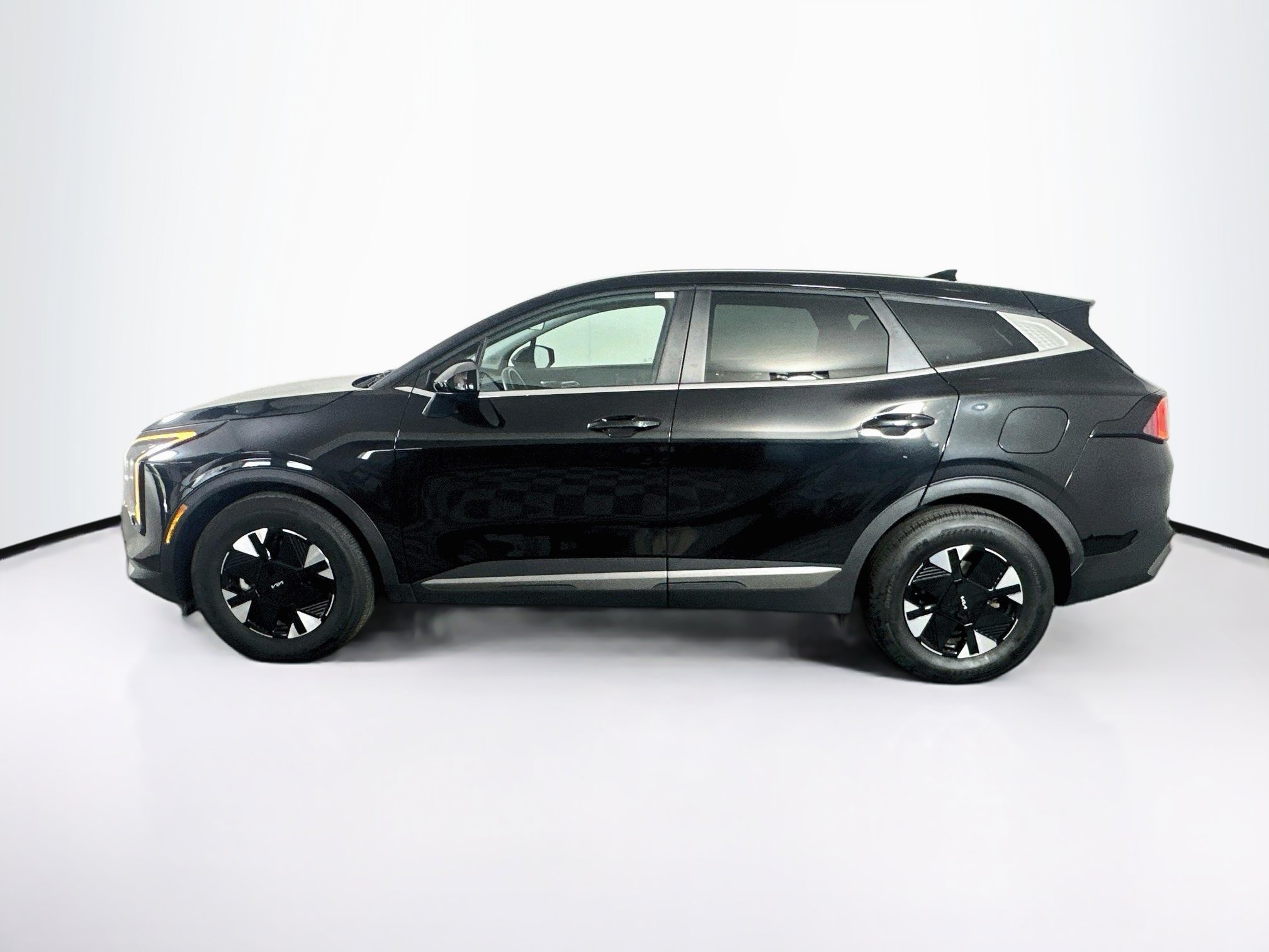 Used 2026 Kia Sportage LX FWD image 4