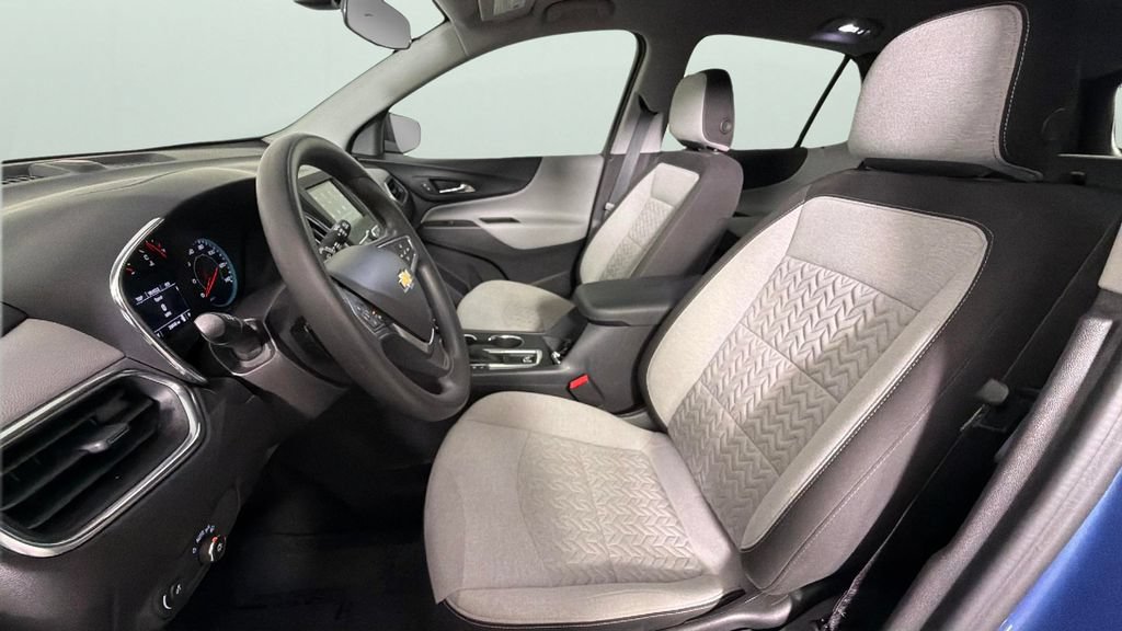 Used 2024 Chevrolet Equinox LS w/ Driver Confidence II Package FWD image 17