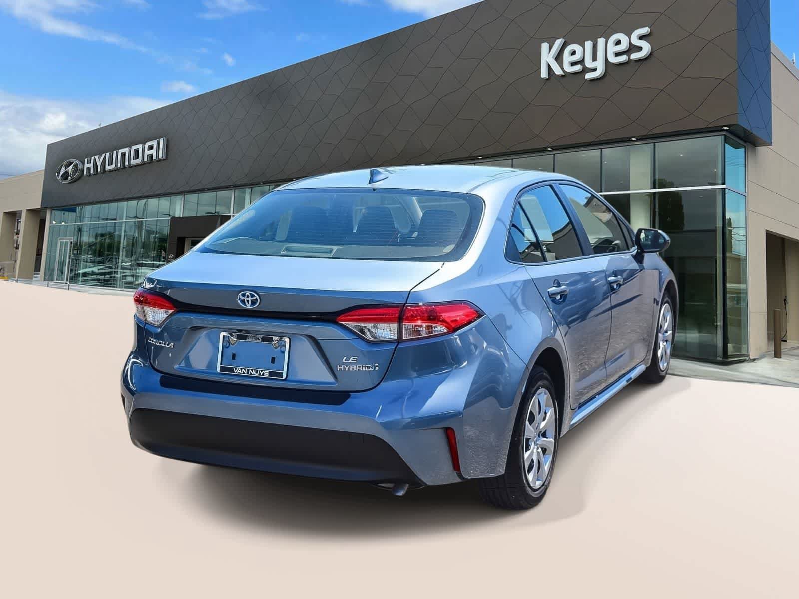 Used 2023 Toyota Corolla LE w/ Carpet Mat Package (TMS) FWD image 4