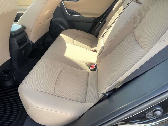 Used 2019 Toyota RAV4 LE image 12