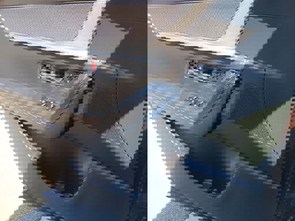 Used 2024 MAZDA CX-90 3.3 Turbo w/ Premium Package image 15