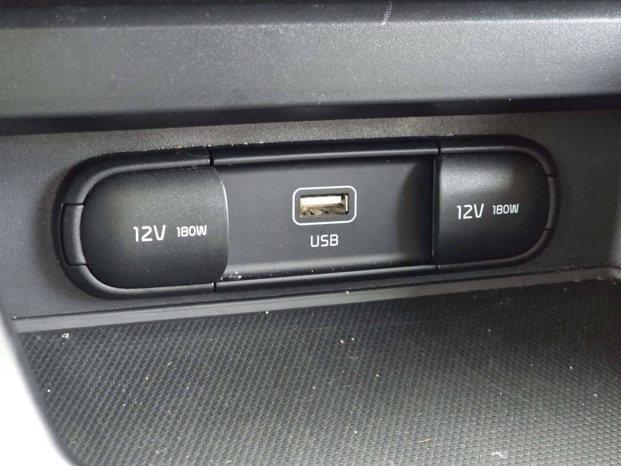 Used 2023 Kia Soul LX image 6