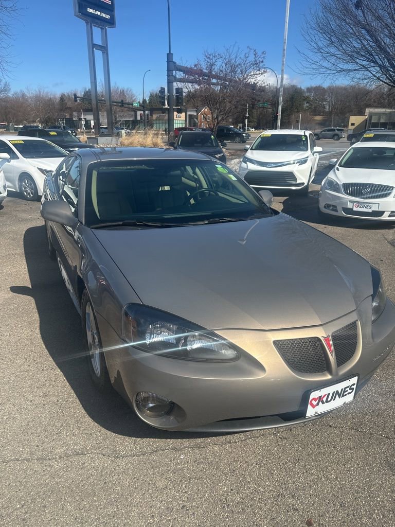 Used 2006 Pontiac Grand Prix GT w/ Sun And Sound Package image 8