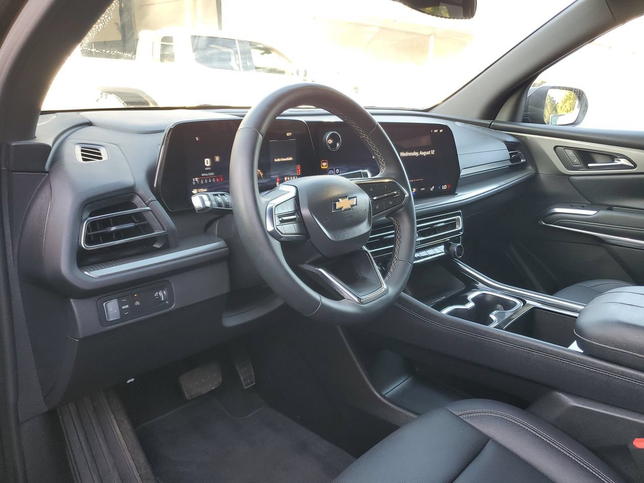 Used 2026 Chevrolet Traverse LT FWD image 18