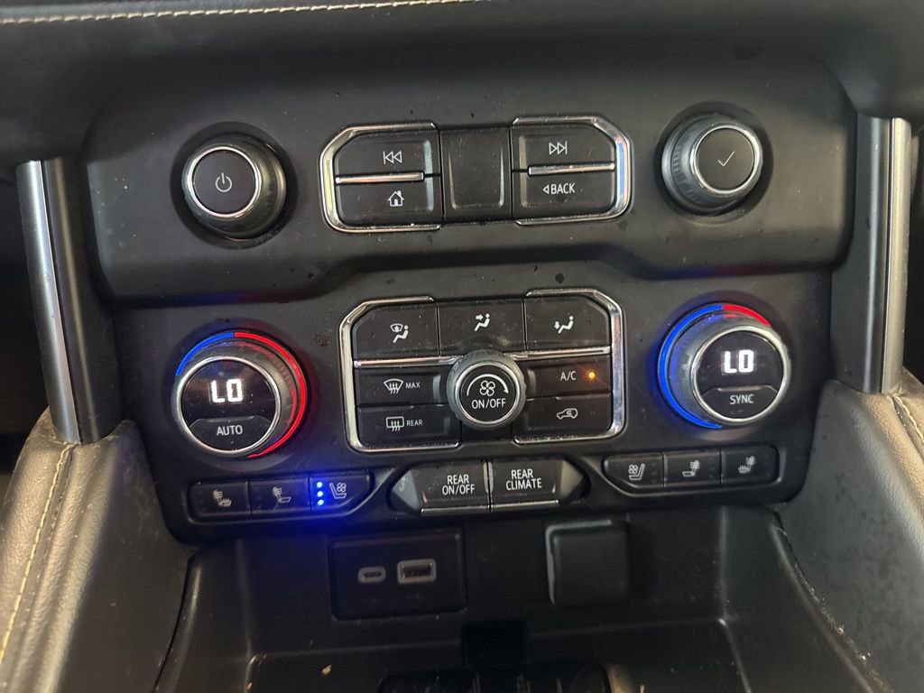 Used 2023 Chevrolet Suburban Premier AWD/4WD image 16