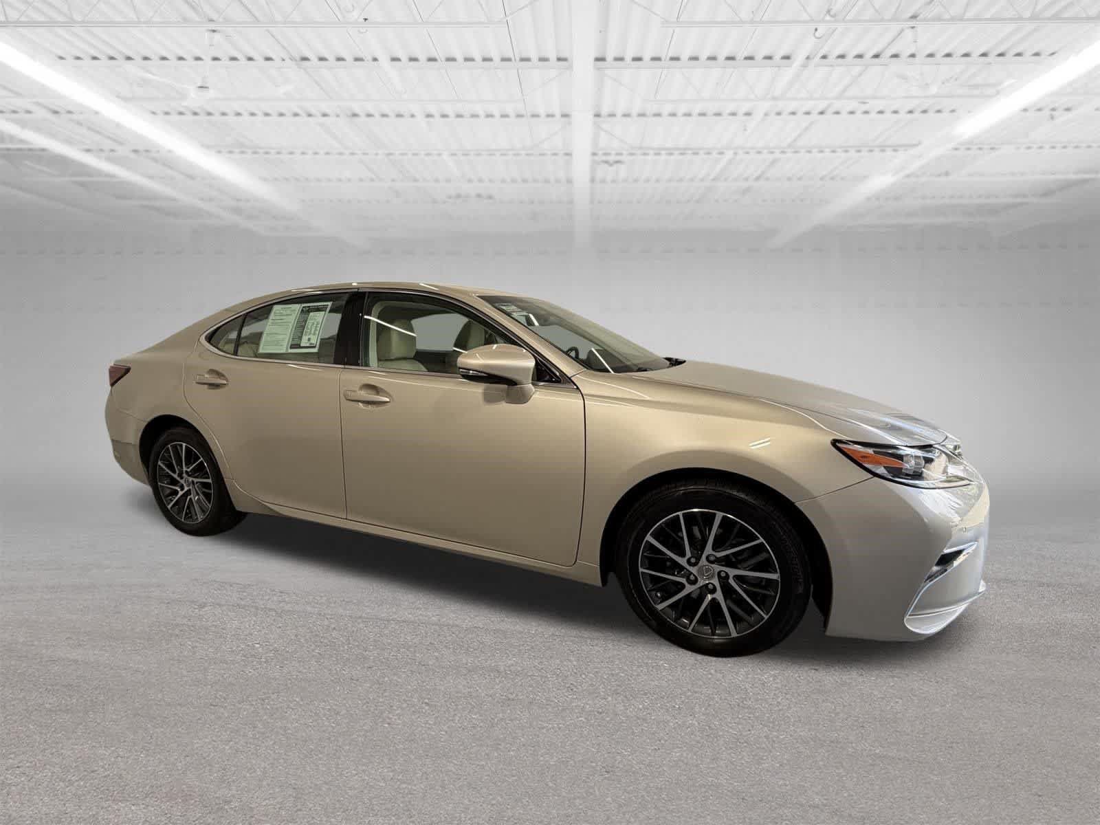 Used 2017 Lexus ES 350 w/ Navigation System Package FWD image 6