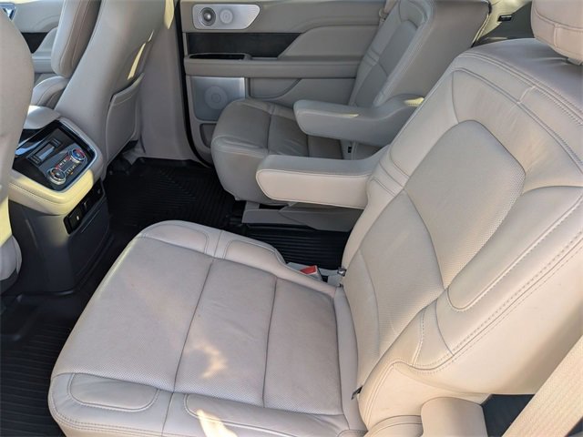 Used 2020 Lincoln Navigator Reserve w/ Luxury Package image 27