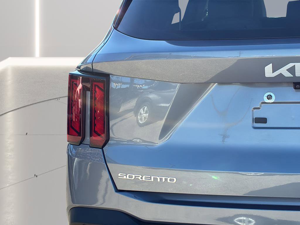 Certified 2025 Kia Sorento S w/ Panoramic Sunroof Package image 30