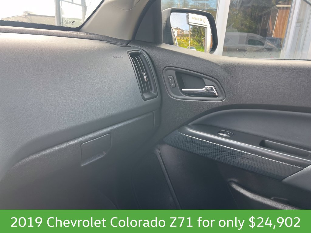 Used 2019 Chevrolet Colorado Z71 AWD/4WD image 32