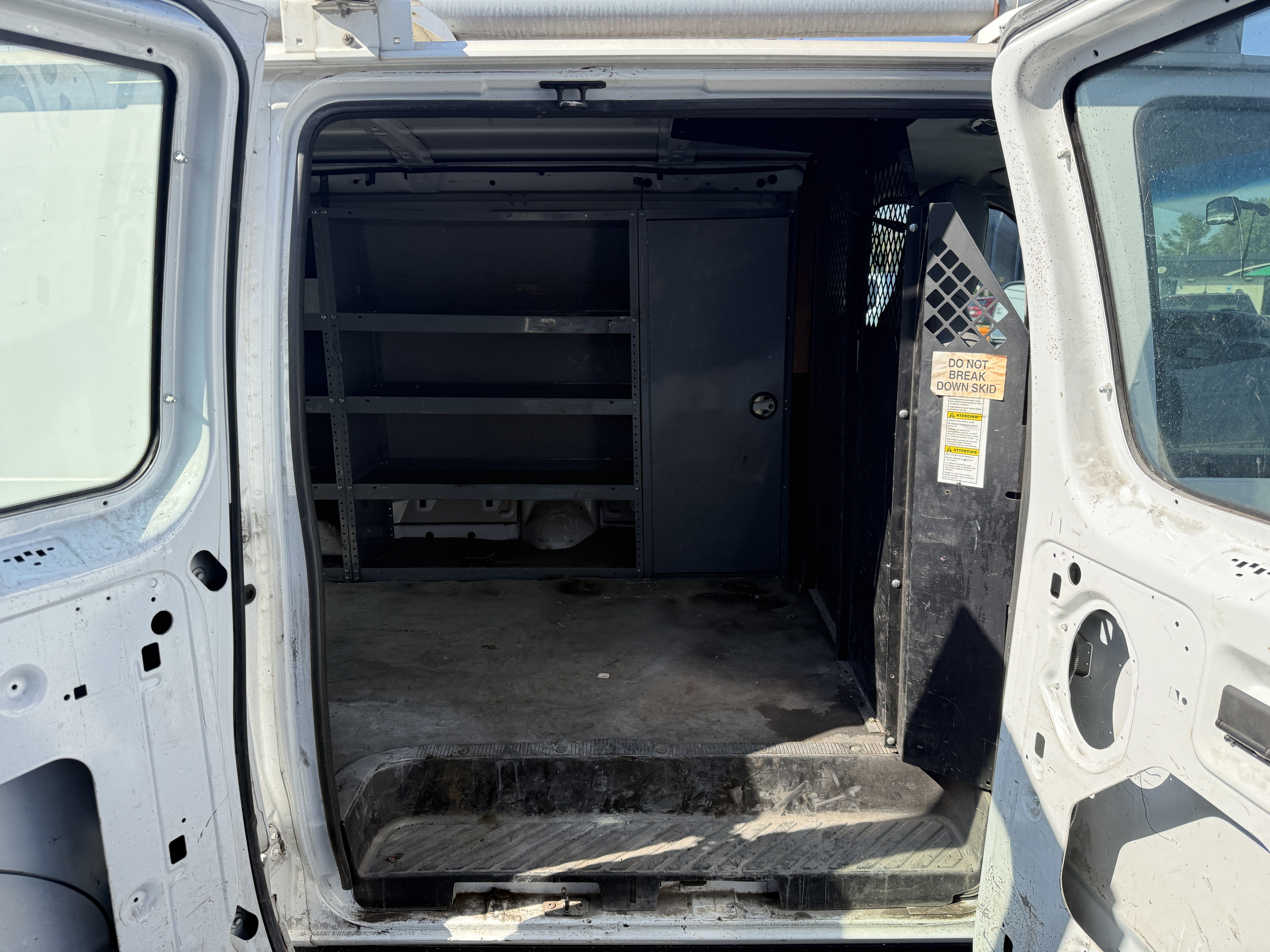 Used 2009 Ford E-350 and Econoline 350 Super Duty image 26