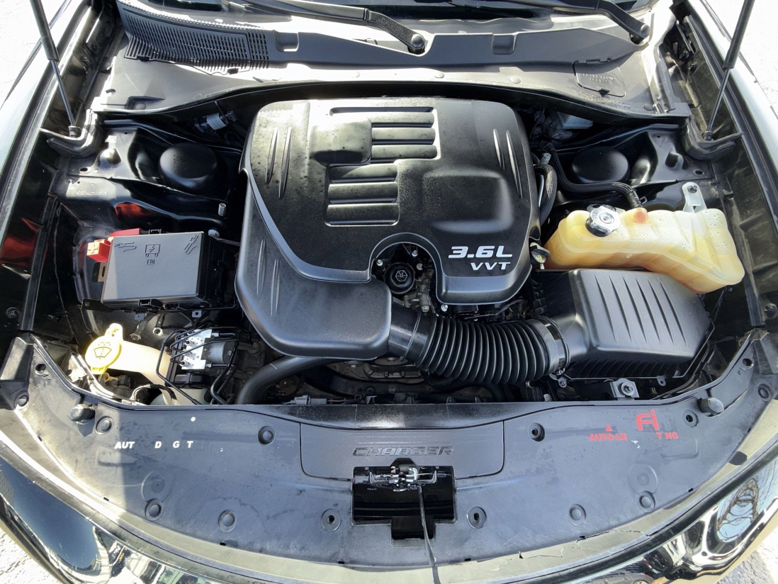 Used 2021 Dodge Charger SXT w/ Blacktop Package image 27