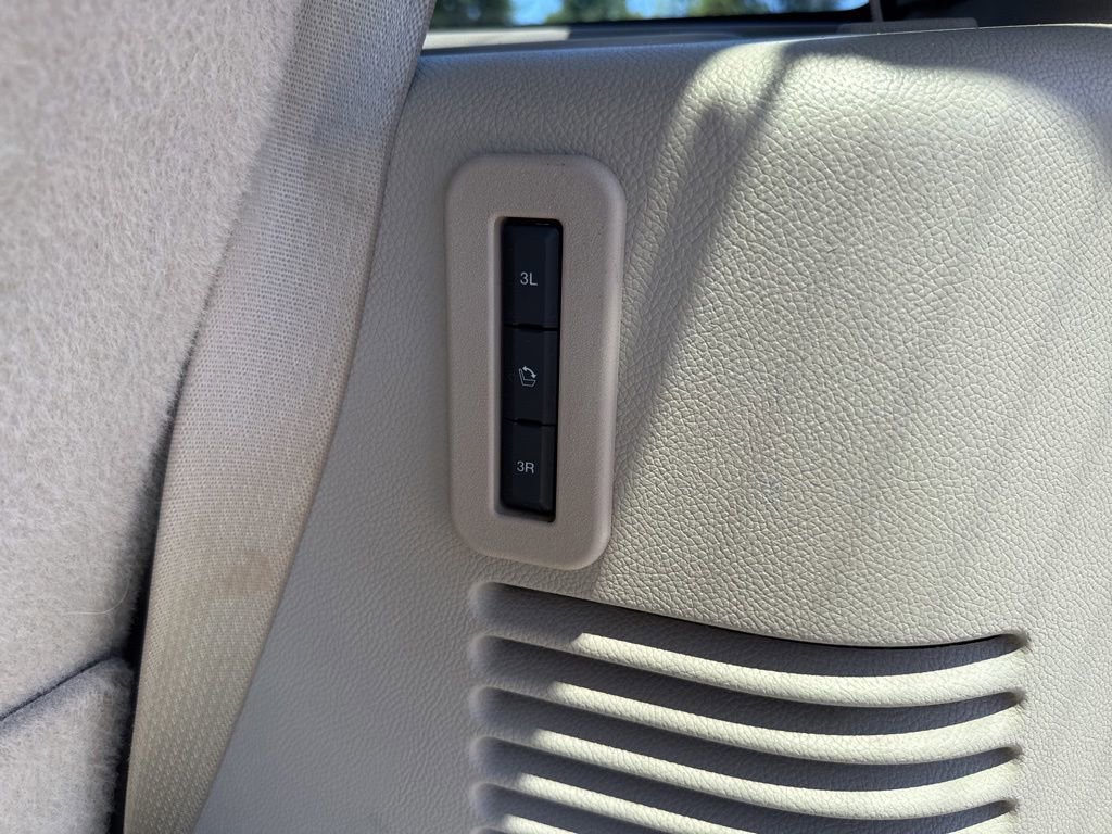 Used 2016 Lincoln Navigator Select AWD/4WD image 53