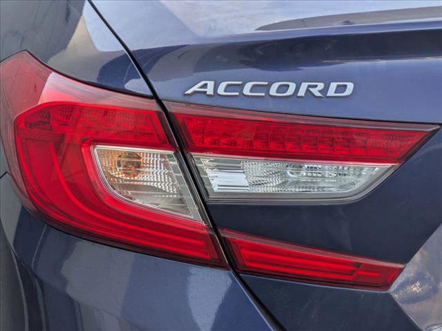 Used 2018 Honda Accord Touring image 12
