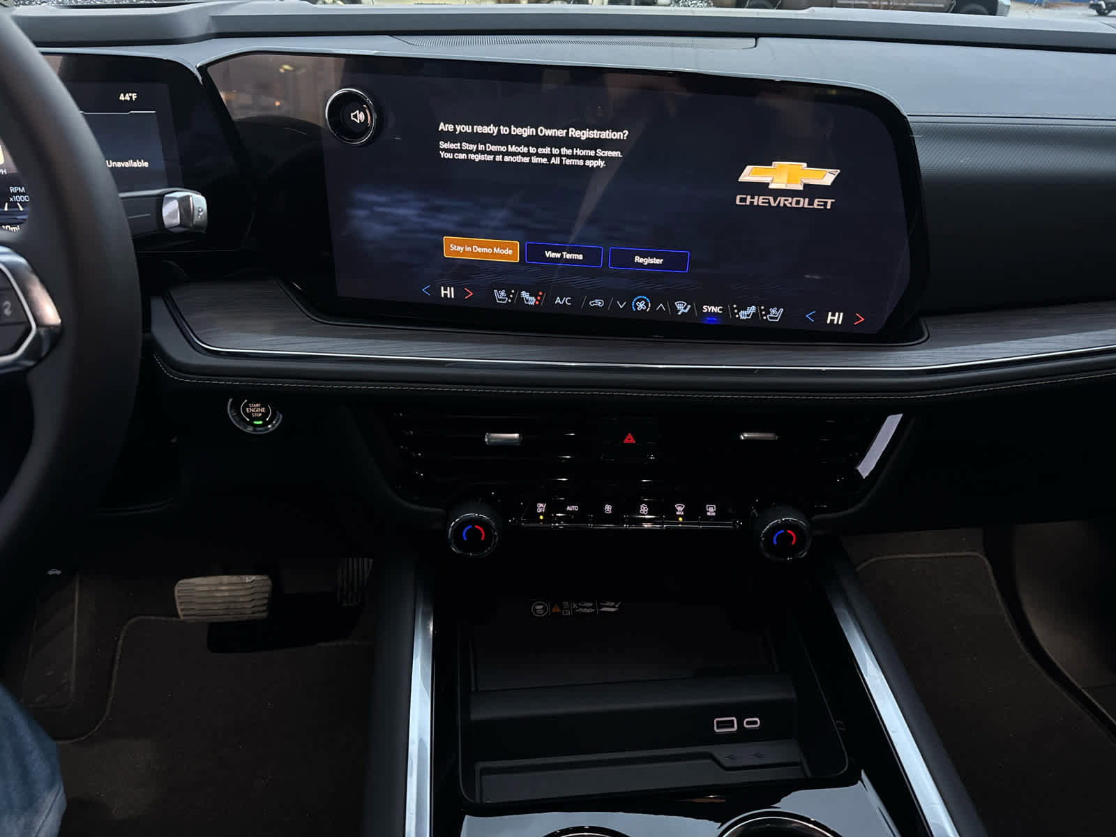 New 2026 Chevrolet Suburban Premier w/ Sun And Tow Package image 17