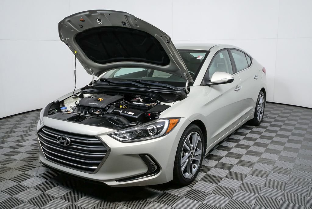 Used 2017 Hyundai Elantra Limited image 28