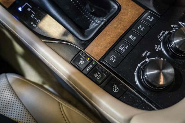 Used 2018 Lexus LX 570 4WD w/ Luxury Package image 31