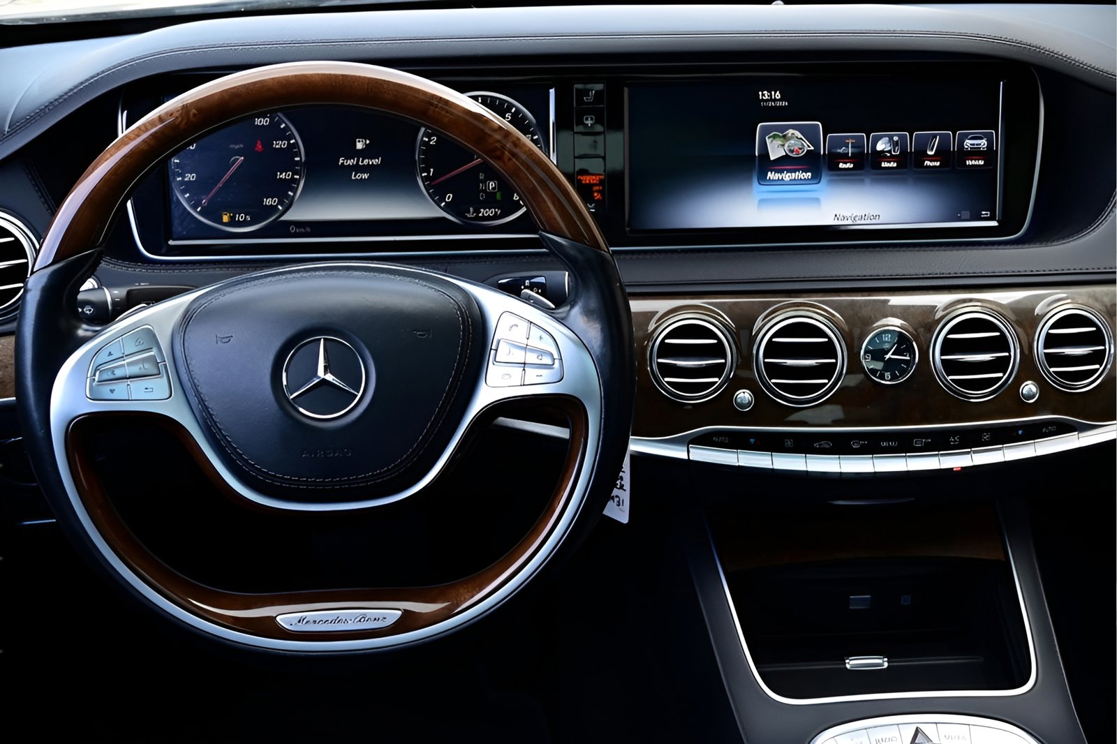 Used 2017 Mercedes-Benz S 550 Sedan image 13