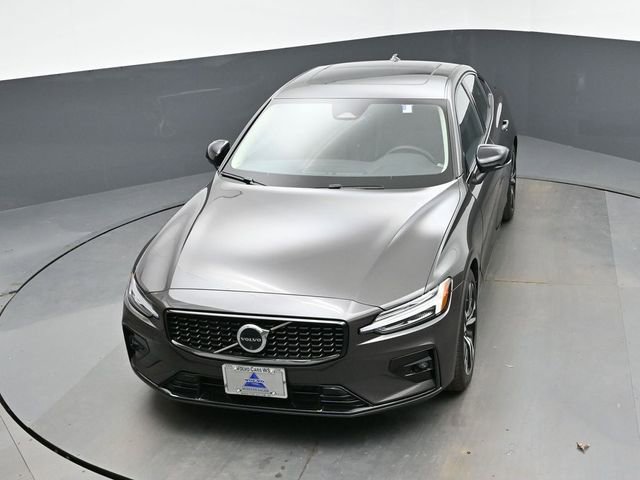Used 2025 Volvo S60 B5 Plus image 41