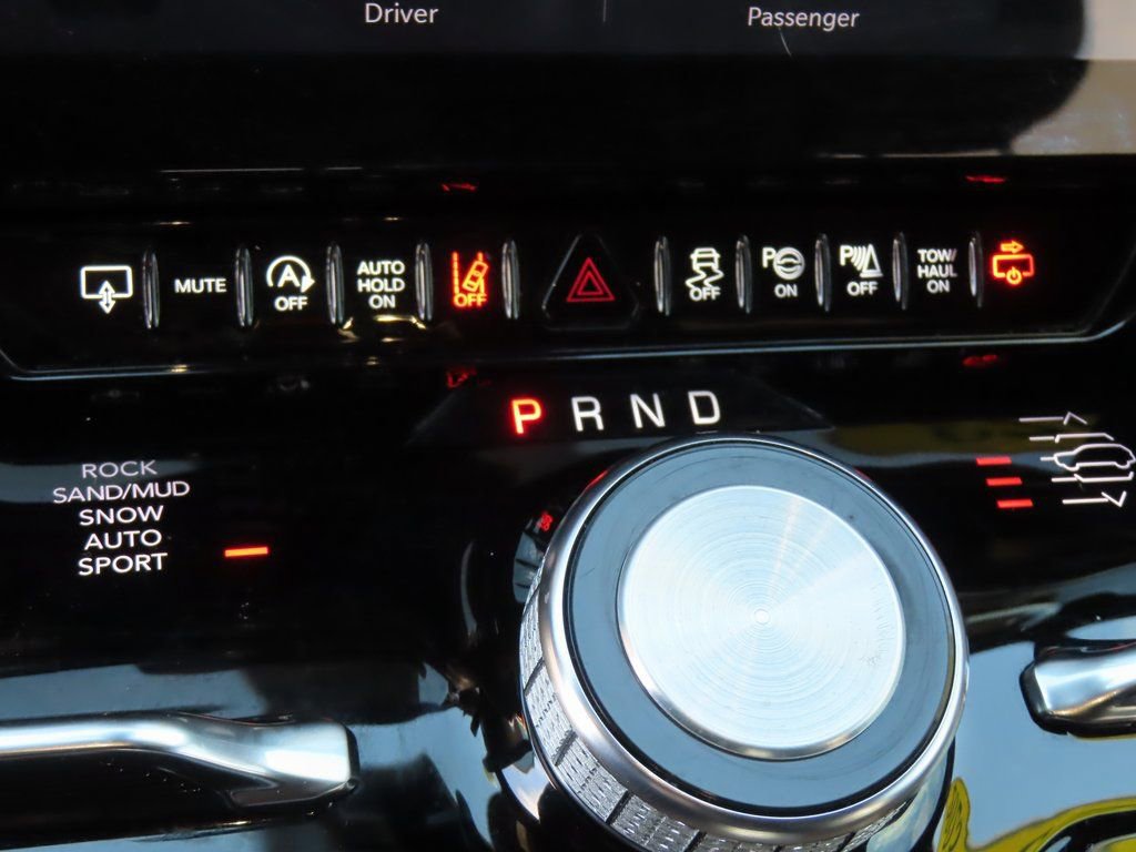 Used 2023 Jeep Grand Wagoneer Series III image 18