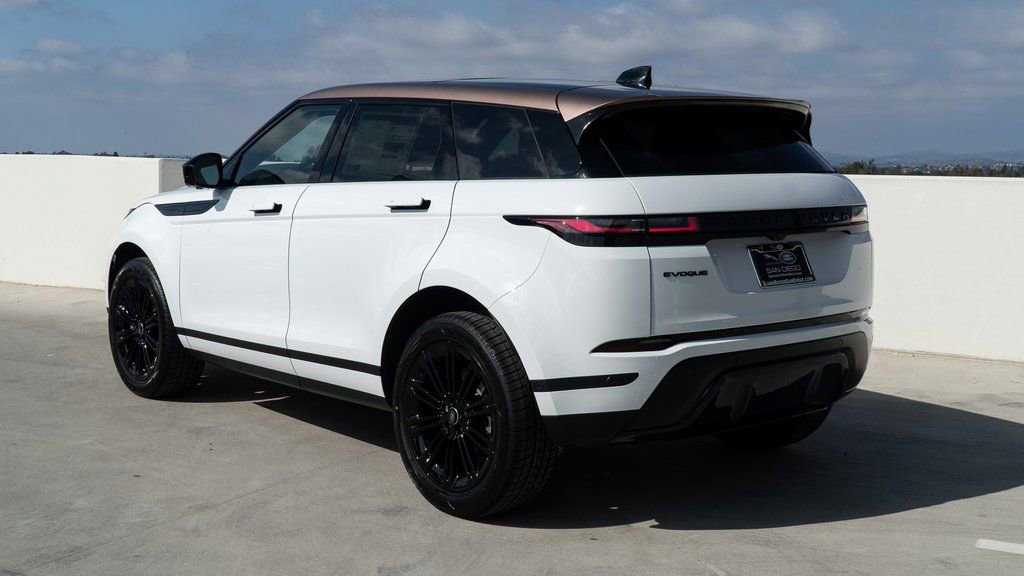 Used 2025 Land Rover Range Rover Evoque S image 3
