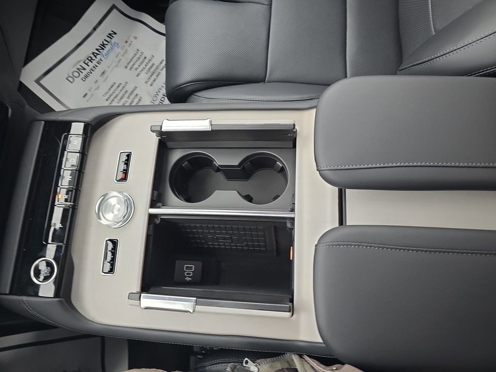 New 2025 Lincoln Navigator Reserve AWD/4WD image 26