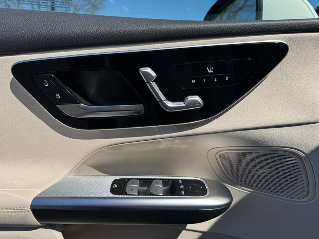 Used 2026 Mercedes-Benz GLC 300 4MATIC image 19