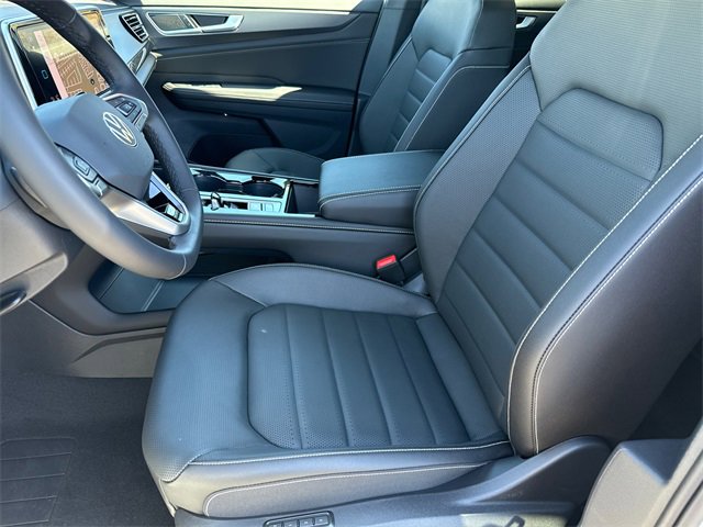 New 2026 Volkswagen Atlas Cross Sport SEL R-Line image 39