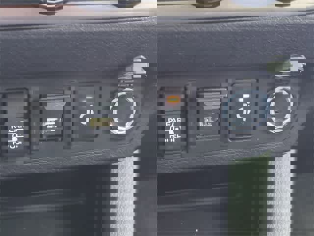 Used 2021 Toyota Tacoma TRD Off-Road w/ TRD Premium Off Road Package image 33